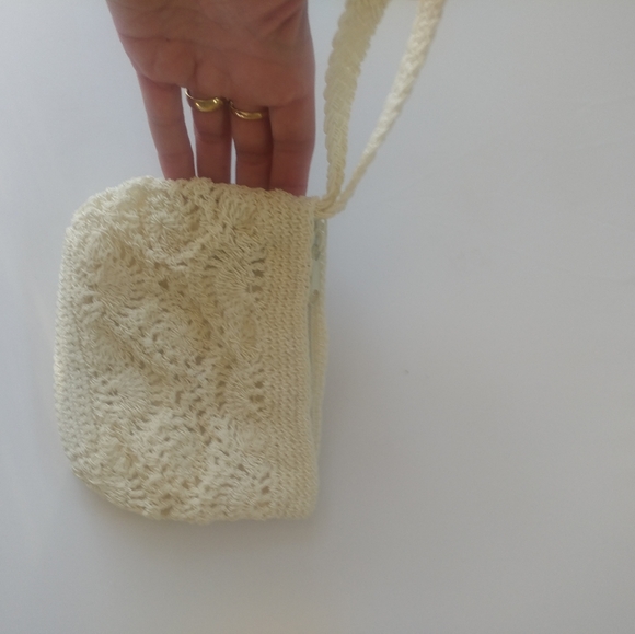 Kithie Lee Cream Wristlet Coin Purse - Picture 3 of 6